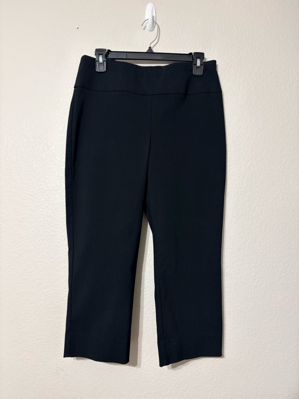 Chico's Black Capri Cropped Pull-On Pants Wide Waistband 6